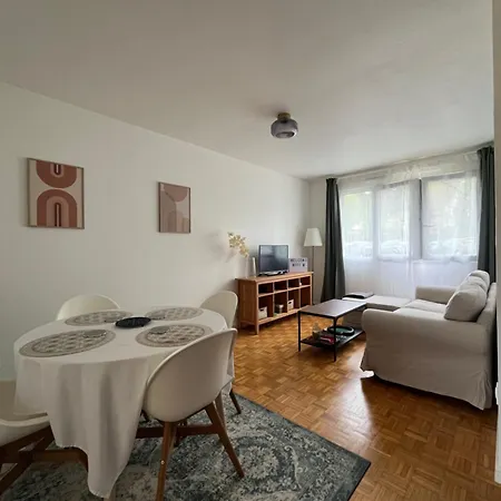 Appartement Cosy Et Confortable Saint-Genis-Laval Extérieur photo